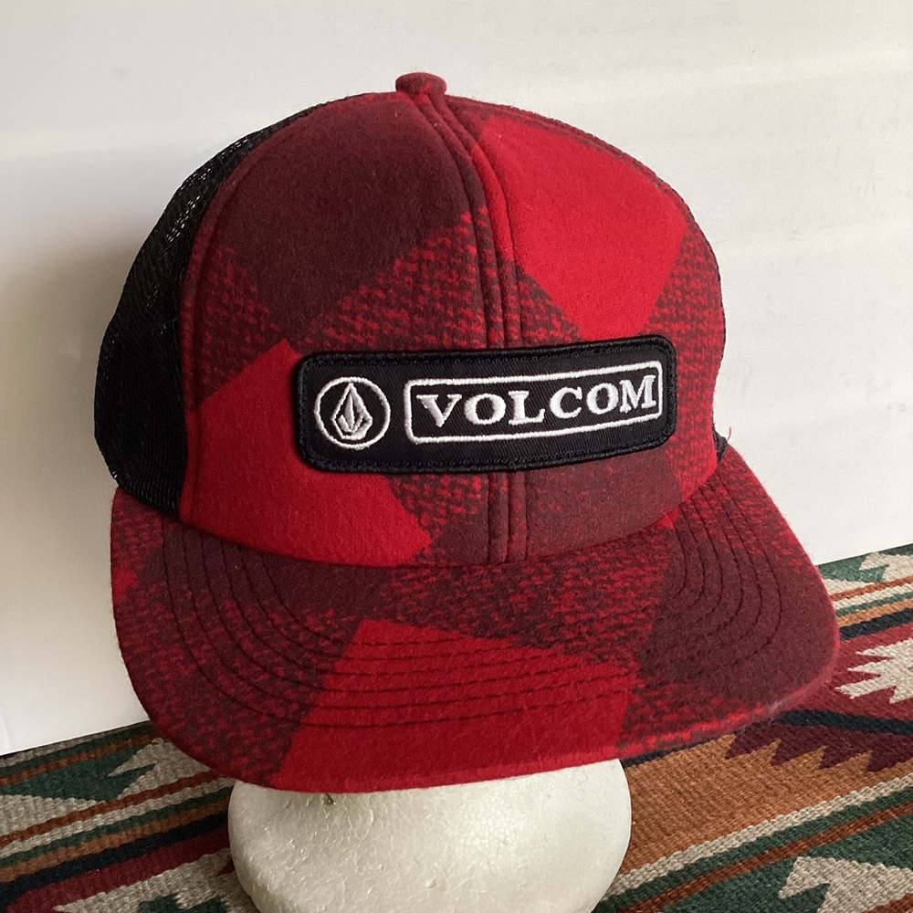 Volcom plaid foam SnapBack Trucker Hat